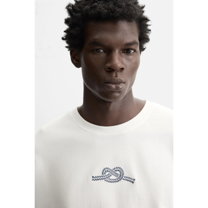 ФУТБОЛКА С КОМБИНИРОВАННОЙ ВЫШИВКОЙ