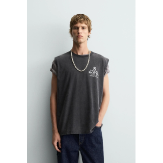 МАЙКА С ПРИНТОМ И ЭФФЕКТОМ ПОТЕРТОСТИ