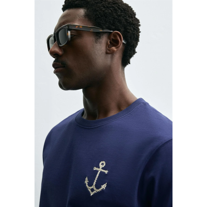 ФУТБОЛКА С ВЫШИВКОЙ «ЯКОРЬ»