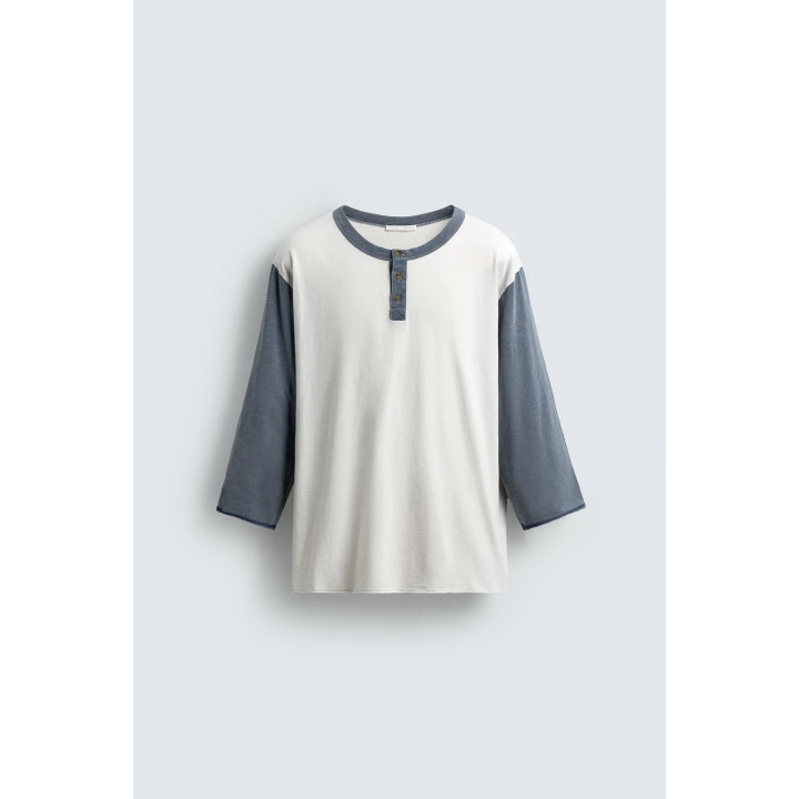 ФУТБОЛКА В СТИЛЕ КОЛОР-БЛОК С ВОРОТНИКОМ НА ПУГОВИЦАХ