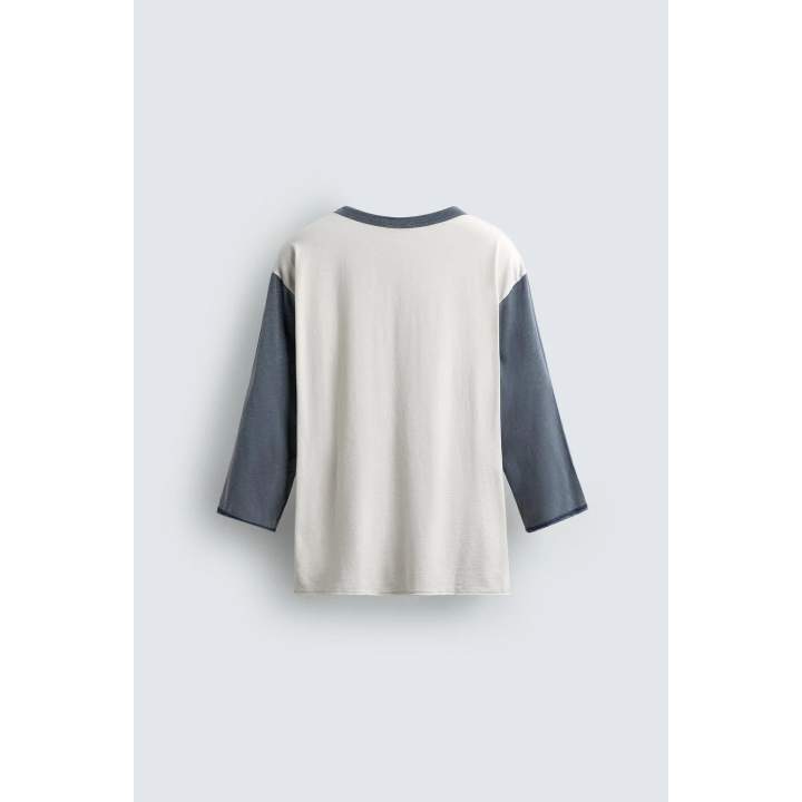 ФУТБОЛКА В СТИЛЕ КОЛОР-БЛОК С ВОРОТНИКОМ НА ПУГОВИЦАХ