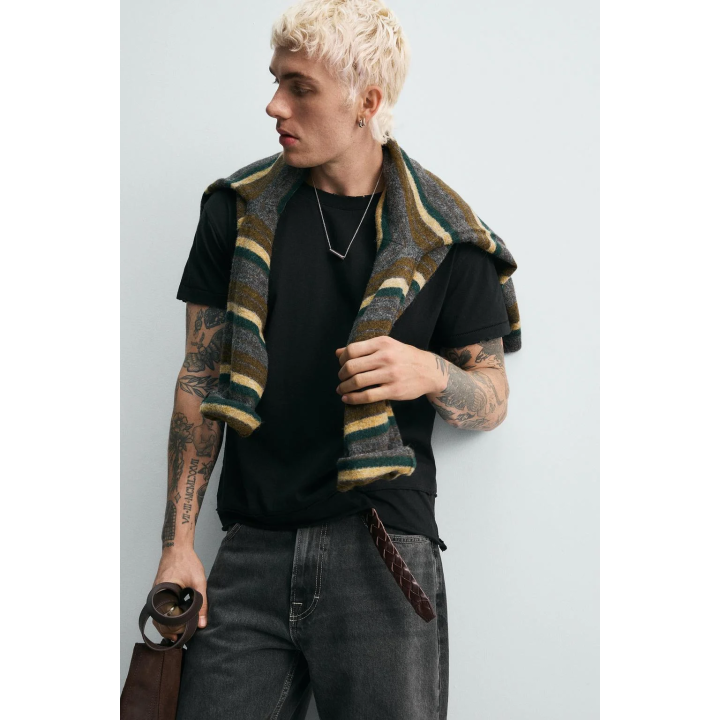 ФУТБОЛКА С НЕРОВНЫМ КРАЕМ