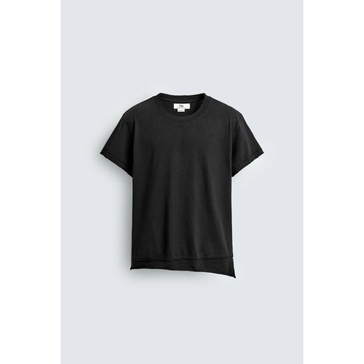 ФУТБОЛКА С НЕРОВНЫМ КРАЕМ