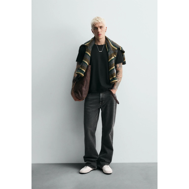 ФУТБОЛКА С НЕРОВНЫМ КРАЕМ