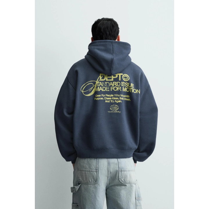 ТОЛСТОВКА С ЭФФЕКТОМ ПОТЕРТОСТИ С НАДПИСЯМИ И ПРИНТАМИ