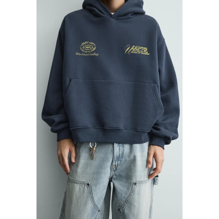 ТОЛСТОВКА С ЭФФЕКТОМ ПОТЕРТОСТИ С НАДПИСЯМИ И ПРИНТАМИ