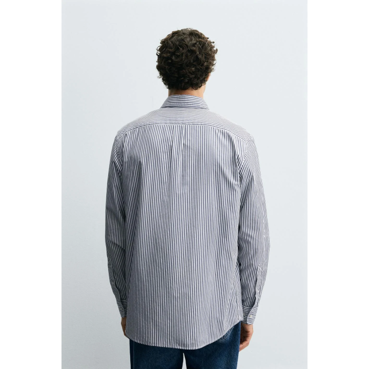 РУБАШКА КЛАССИЧЕСКОГО КРОЯ В ПОЛОСКУ