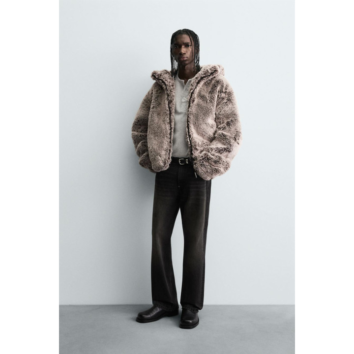 КУРТКА ИЗ ИСКУССТВЕННОГО МЕХА С КАПЮШОНОМ