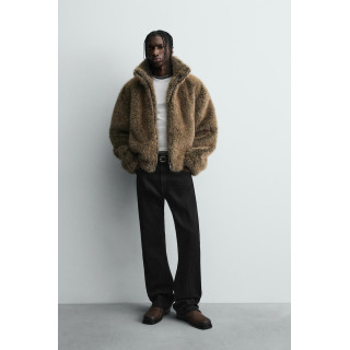 КОРОТКОЕ ПАЛЬТО ИЗ ИСКУССТВЕННОГО МЕХА