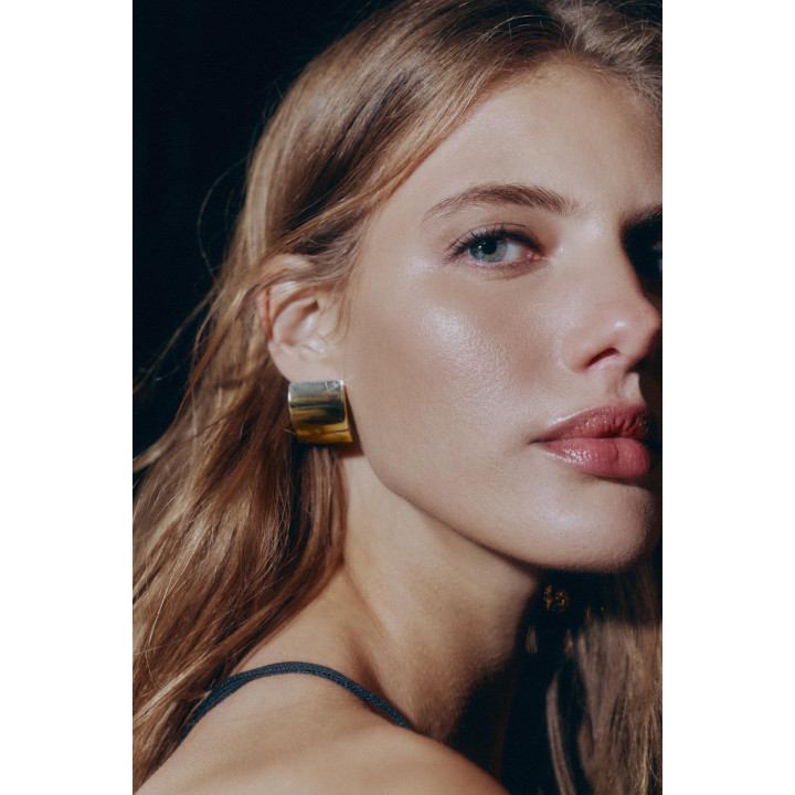 МИНИМАЛИСТИЧНЫЕ СЕРЬГИ-КВАДРАТЫ