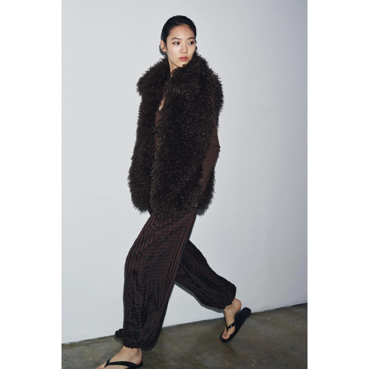 ЖИЛЕТ ИЗ ИСКУССТВЕННОГО МЕХА