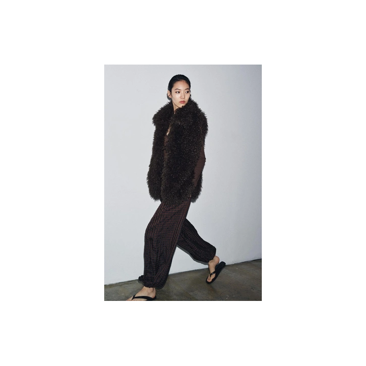 ЖИЛЕТ ИЗ ИСКУССТВЕННОГО МЕХА