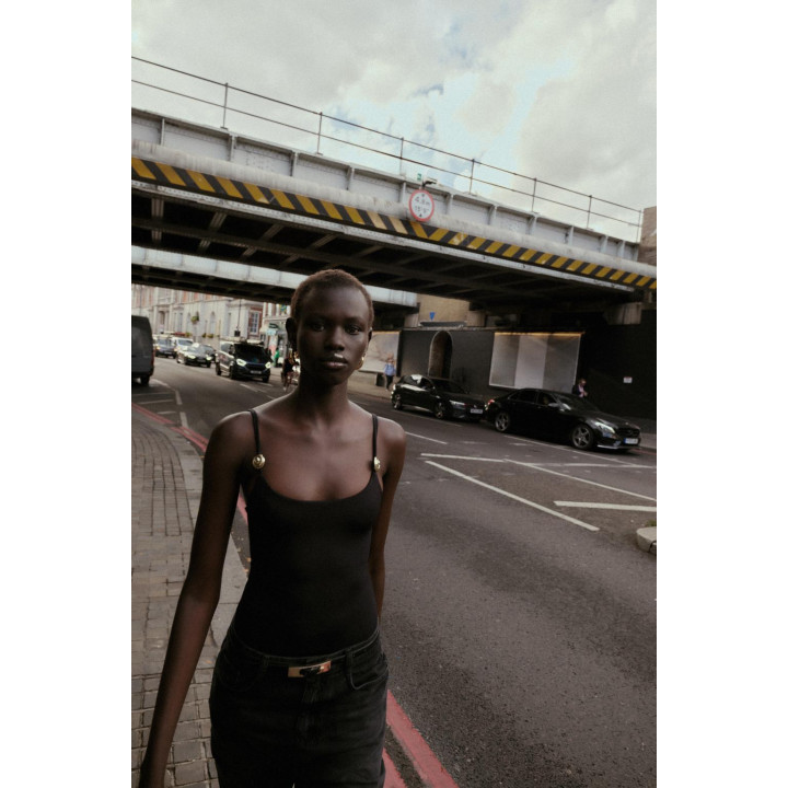 БОДИ ИЗ ПОЛИАМИДА С РАКУШКАМИ