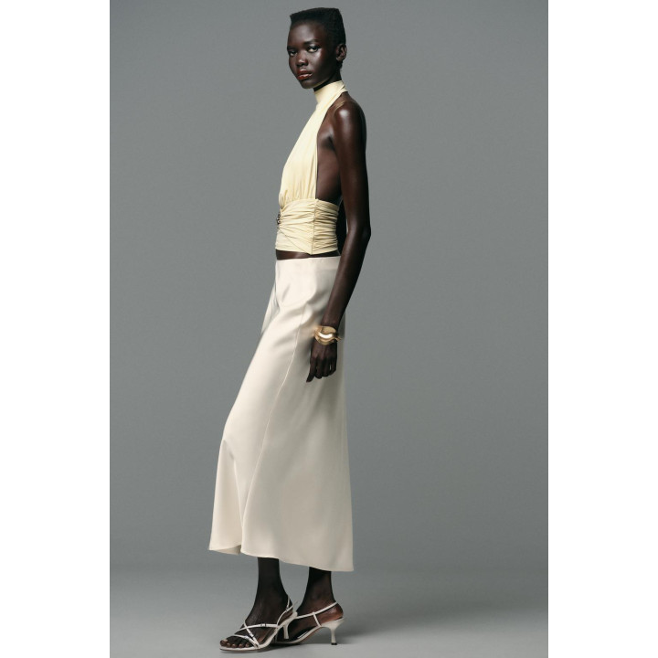 ТОП ИЗ ПОЛИАМИДА СО СБОРКАМИ И СОЛНЦЕМ