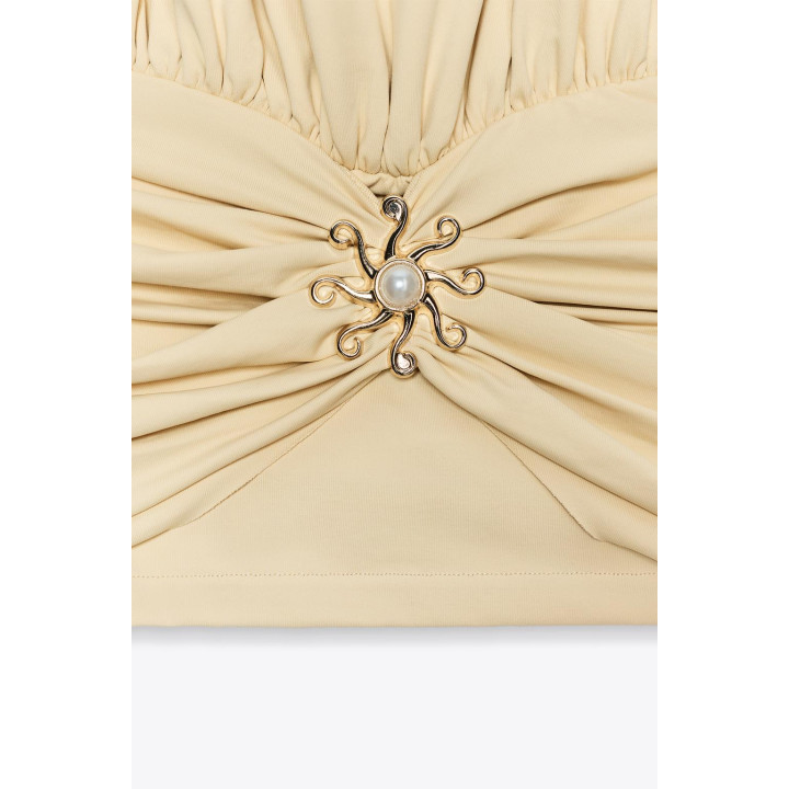 ТОП ИЗ ПОЛИАМИДА СО СБОРКАМИ И СОЛНЦЕМ