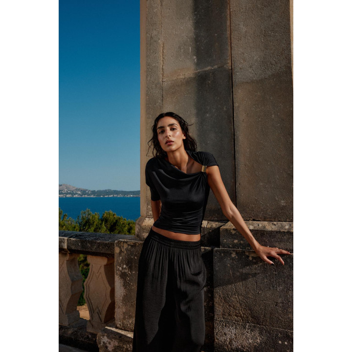 ТОП АСИММЕТРИЧНОГО КРОЯ ИЗ ПОЛИАМИДА