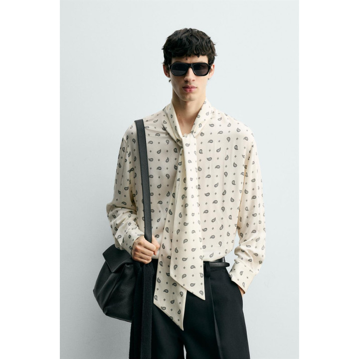 РУБАШКА С ПРИНТОМ «ПЕЙСЛИ» И БАНТОМ