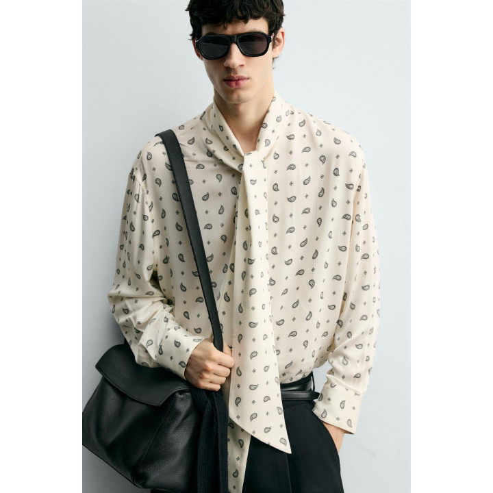 РУБАШКА С ПРИНТОМ «ПЕЙСЛИ» И БАНТОМ