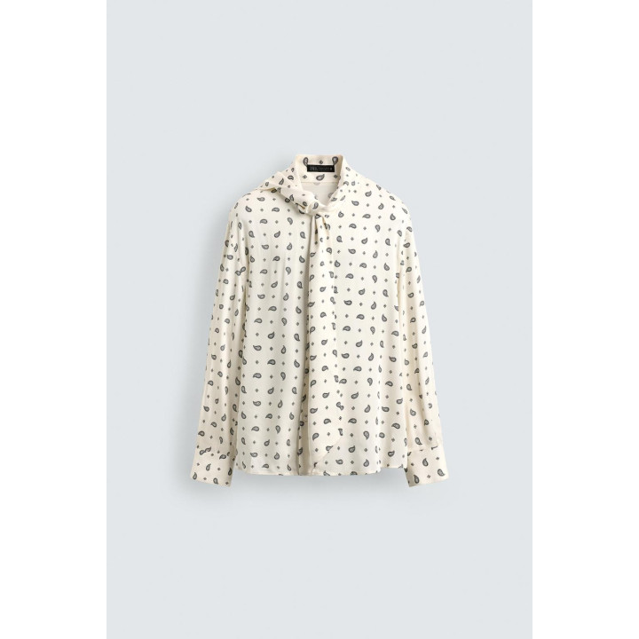 РУБАШКА С ПРИНТОМ «ПЕЙСЛИ» И БАНТОМ