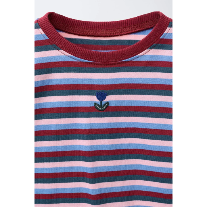 ФУТБОЛКА В ПОЛОСКУ ИЗ ТКАНЕЙ С ВЫШИВКОЙ