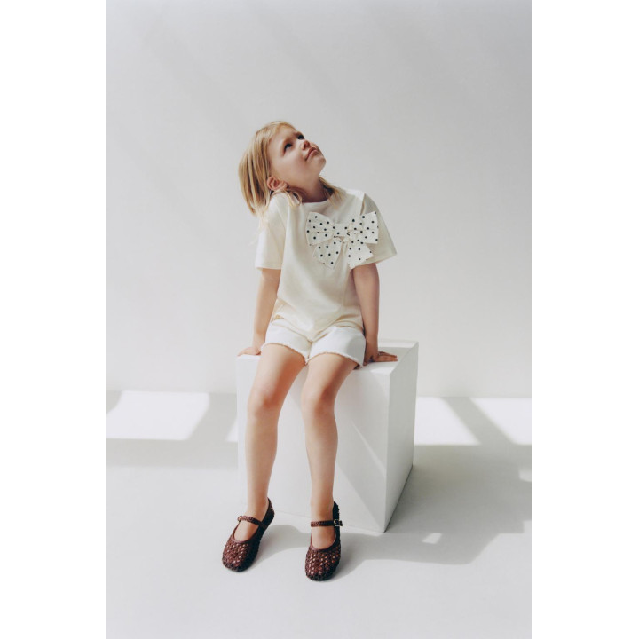 ФУТБОЛКА С КОМБИНИРОВАННЫМ БАНТОМ И ПРИНТОМ В ГОРОШЕК