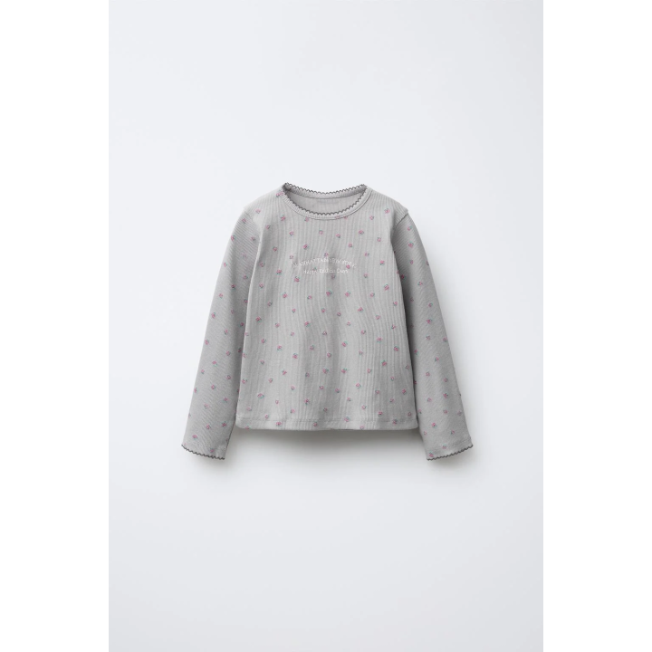 ФУТБОЛКА В РУБЧИК С ЦВЕТОЧНЫМ ПРИНТОМ И ВЫШИВКОЙ