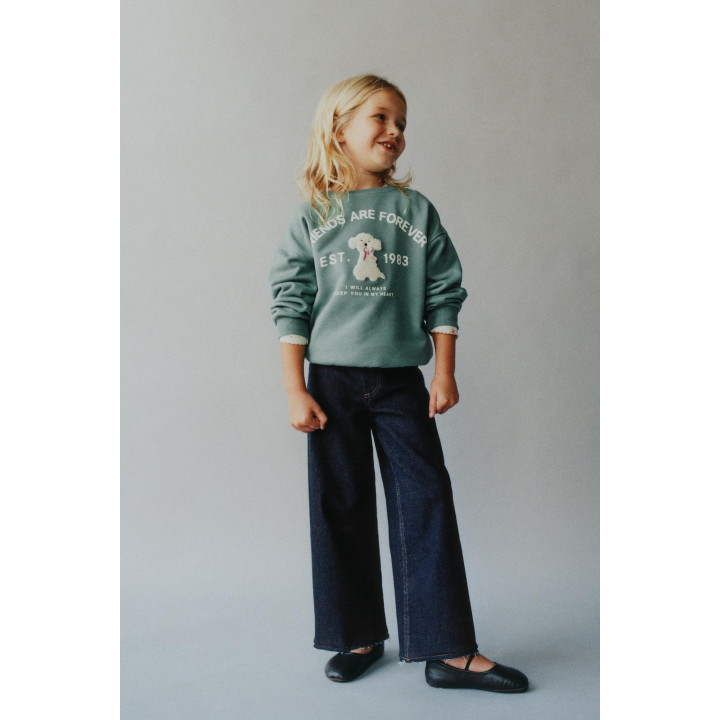 ТОЛСТОВКА С МАХРОВОЙ АППЛИКАЦИЕЙ