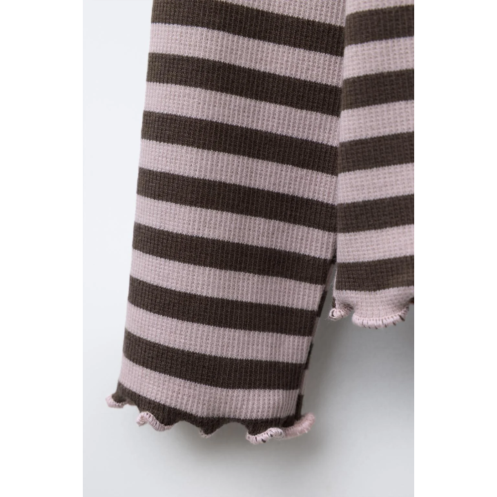 ЛОНГСЛИВ В ПОЛОСКУ С БЛЕСТЯЩИМ ПРИНТОМ И ВЫШИВКОЙ