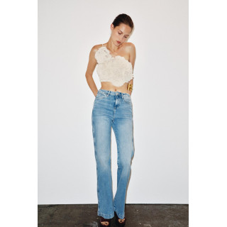 УКОРОЧЕННЫЙ ТОП С ЦВЕТАМИ