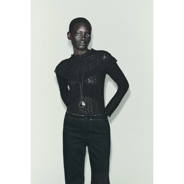 КРУЖЕВНОЙ ТОП С ВОЛАНАМИ