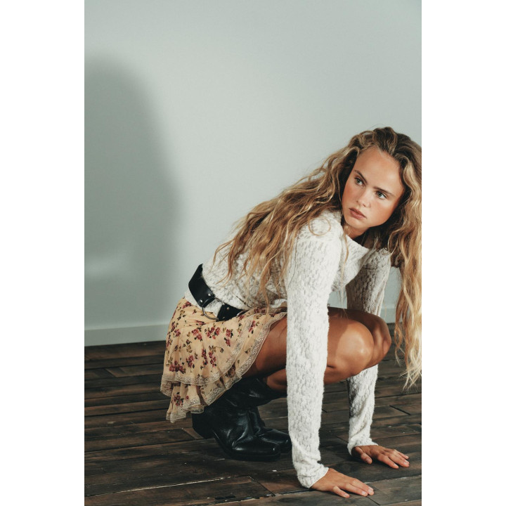 ТОП ИЗ МЯГКОГО КРУЖЕВА СО СБОРКАМИ