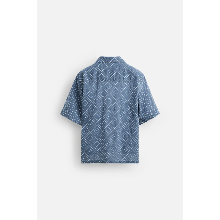 Рубашка с контрастной вышивкой