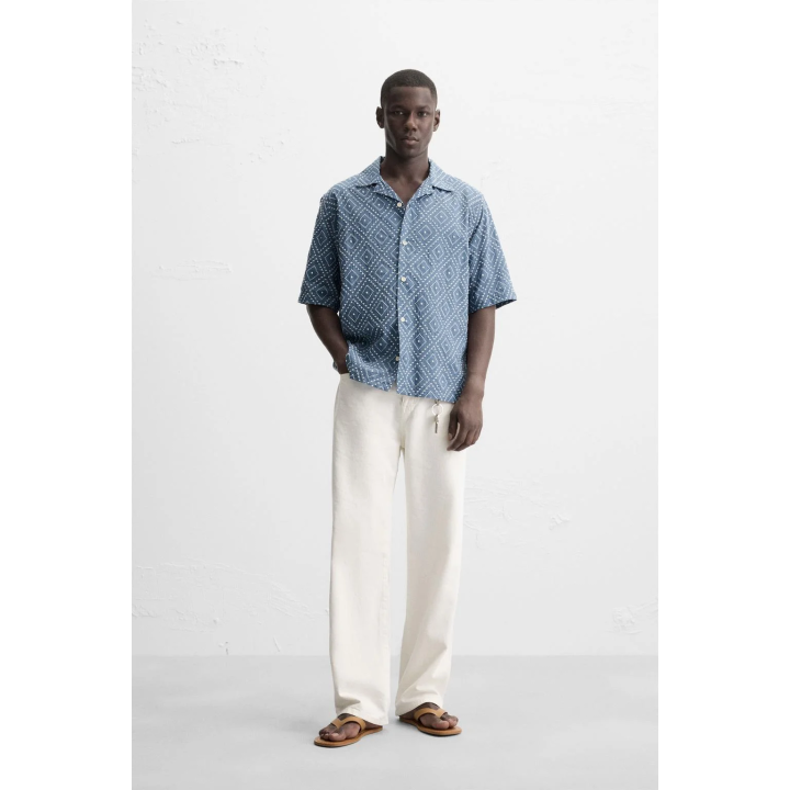 Рубашка с контрастной вышивкой