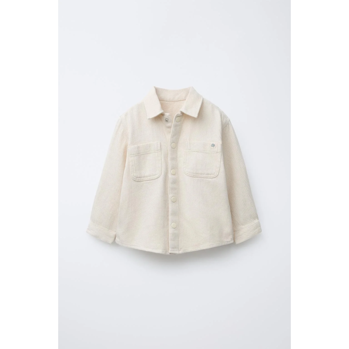 КУРТКА-РУБАШКА ИЗ СТРУЯЩЕЙСЯ ТКАНИ НА КНОПКАХ