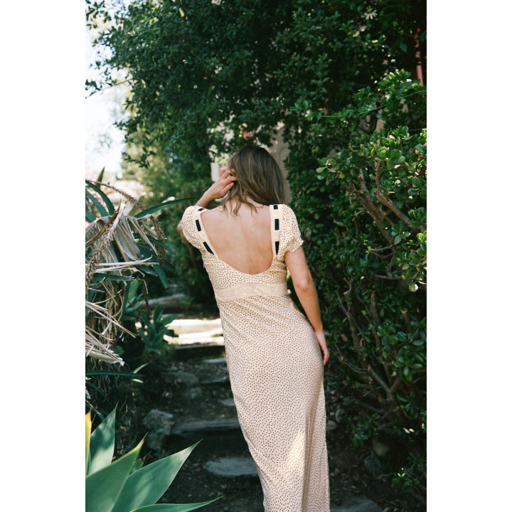 ПЛАТЬЕ В ГОРОШЕК С КОНТРАСТНЫМ БАНТОМ