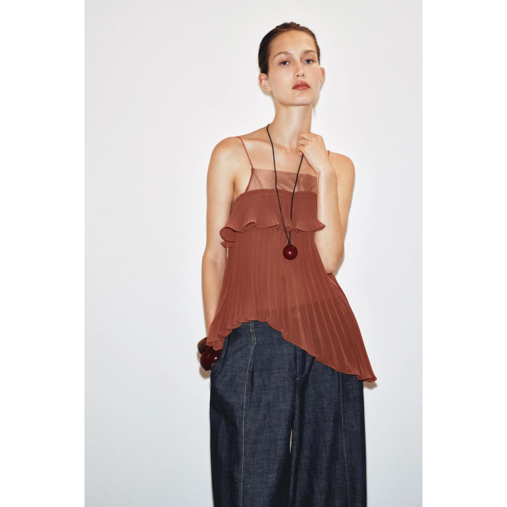 ПЛИССИРОВАННЫЙ ТОП С ВОЛАНОМ