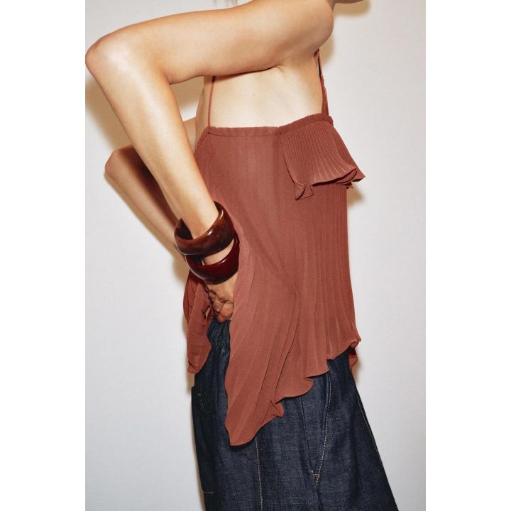 ПЛИССИРОВАННЫЙ ТОП С ВОЛАНОМ