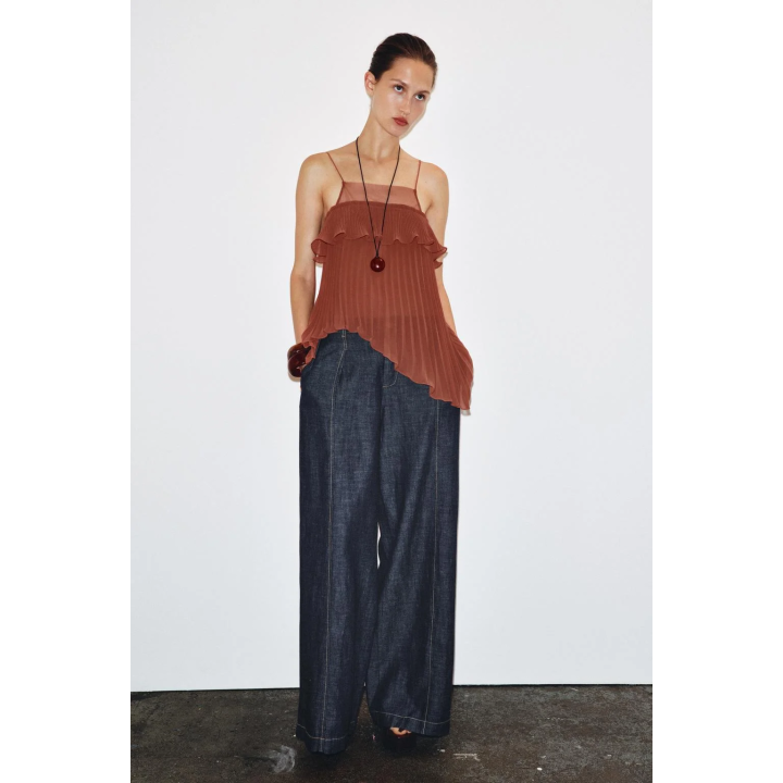 ПЛИССИРОВАННЫЙ ТОП С ВОЛАНОМ