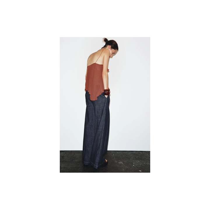 ПЛИССИРОВАННЫЙ ТОП С ВОЛАНОМ