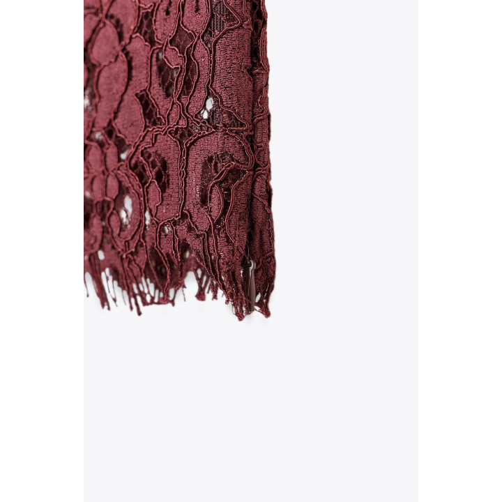 УКОРОЧЕННЫЙ ТОП С ВЫШИВКОЙ