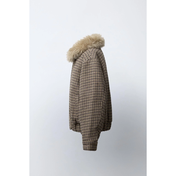 БОМБЕР В КЛЕТКУ С ВОРОТНИКОМ ИЗ ИСКУССТВЕННОГО МЕХА