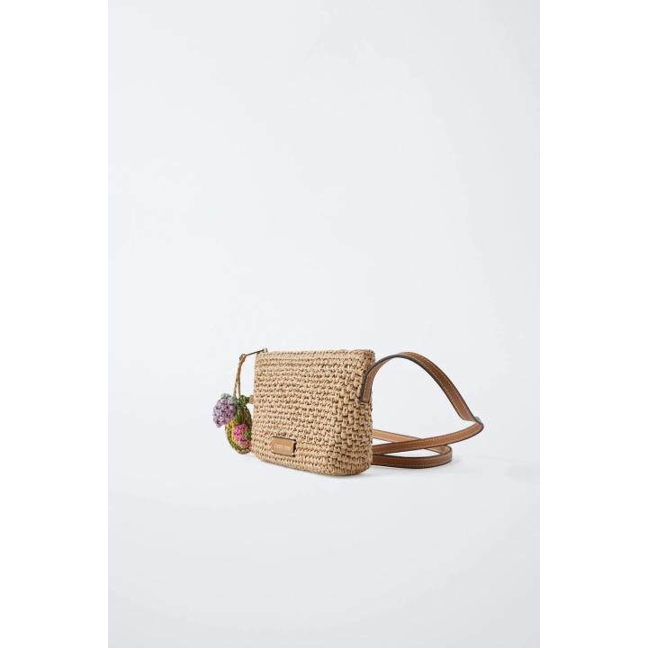 СУМКА ИЗ РАФИИ С ПОДВЕСКОЙ