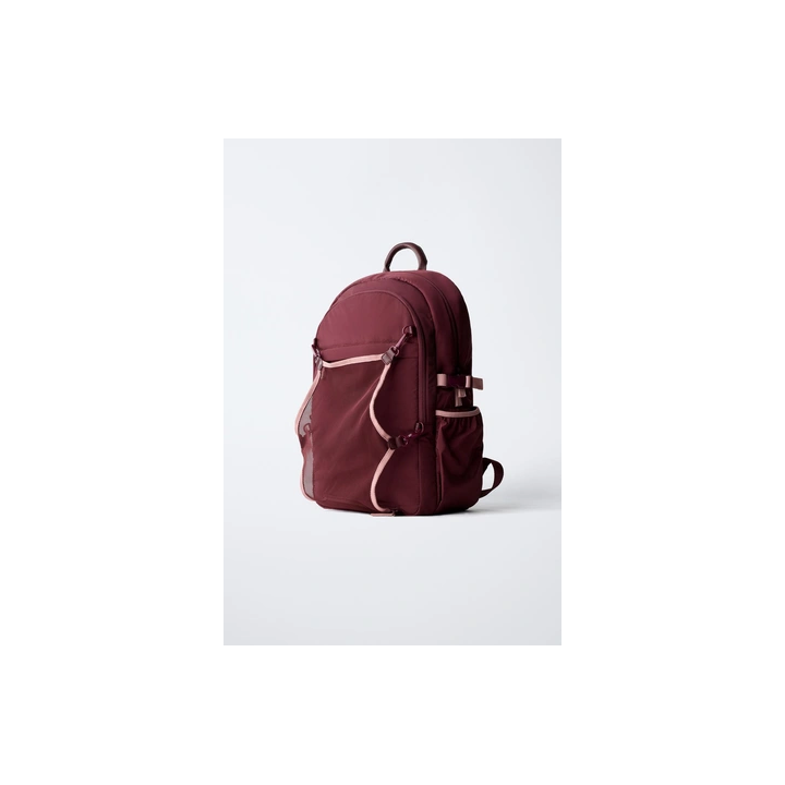 РЮКЗАК ИЗ ВЫСОКОТЕХНОЛОГИЧНОЙ ТКАНИ