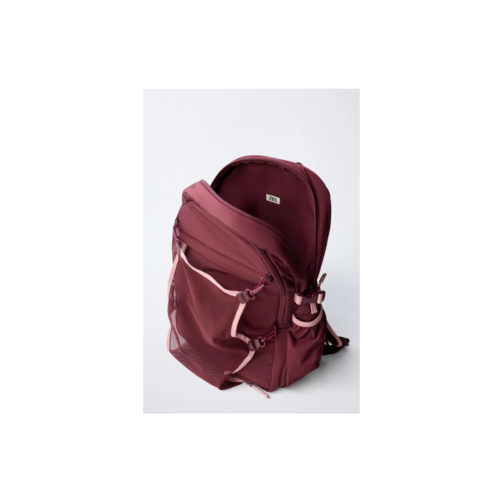 РЮКЗАК ИЗ ВЫСОКОТЕХНОЛОГИЧНОЙ ТКАНИ