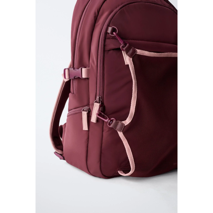 РЮКЗАК ИЗ ВЫСОКОТЕХНОЛОГИЧНОЙ ТКАНИ