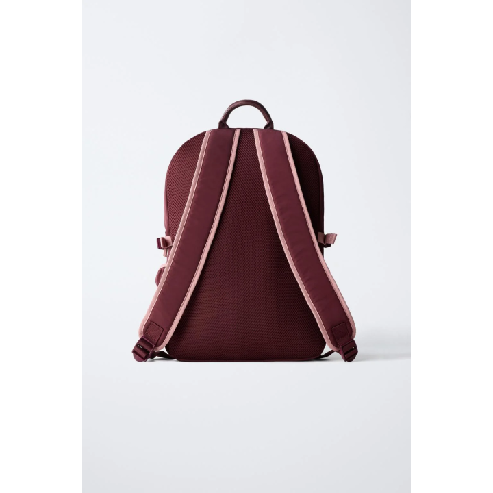 РЮКЗАК ИЗ ВЫСОКОТЕХНОЛОГИЧНОЙ ТКАНИ