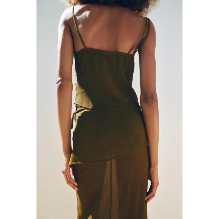 АСИММЕТРИЧНЫЙ ТОП ИЗ ТЕКСТУРИРОВАННОЙ ПОЛУПРОЗРАЧНОЙ ТКАНИ