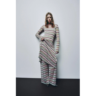 ДЛИННОЕ ПЛАТЬЕ В ПОЛОСКУ С МЕТАЛЛИЗИРОВАННОЙ НИТЬЮ