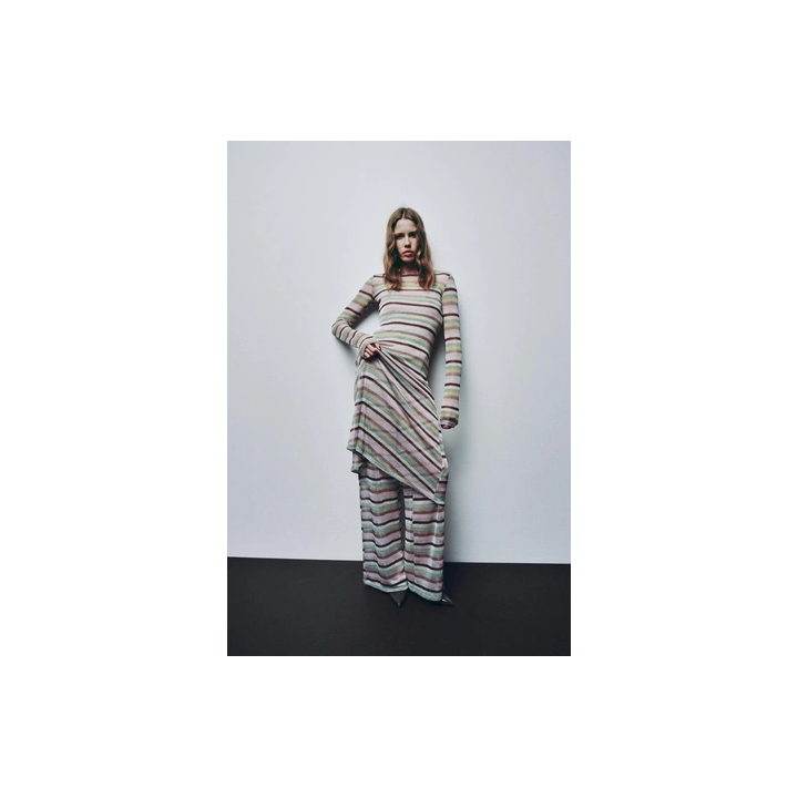 ДЛИННОЕ ПЛАТЬЕ В ПОЛОСКУ С МЕТАЛЛИЗИРОВАННОЙ НИТЬЮ