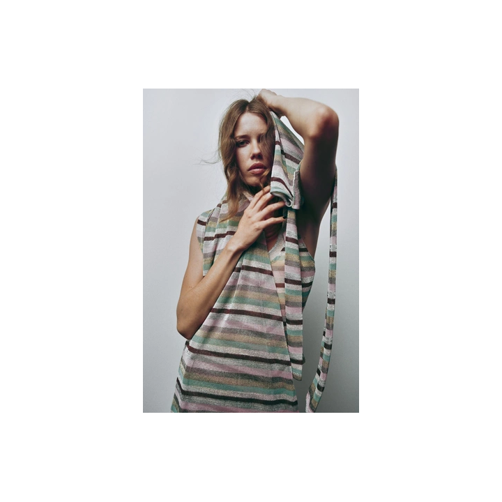 ДЛИННОЕ ПЛАТЬЕ В ПОЛОСКУ С МЕТАЛЛИЗИРОВАННОЙ НИТЬЮ